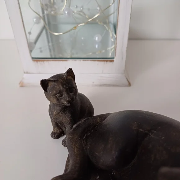 Cute Black Cat Mom And Kitten Baby - Picture 3 of 13